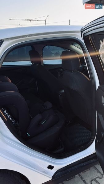 Седан Ford Focus 2016 в Остер