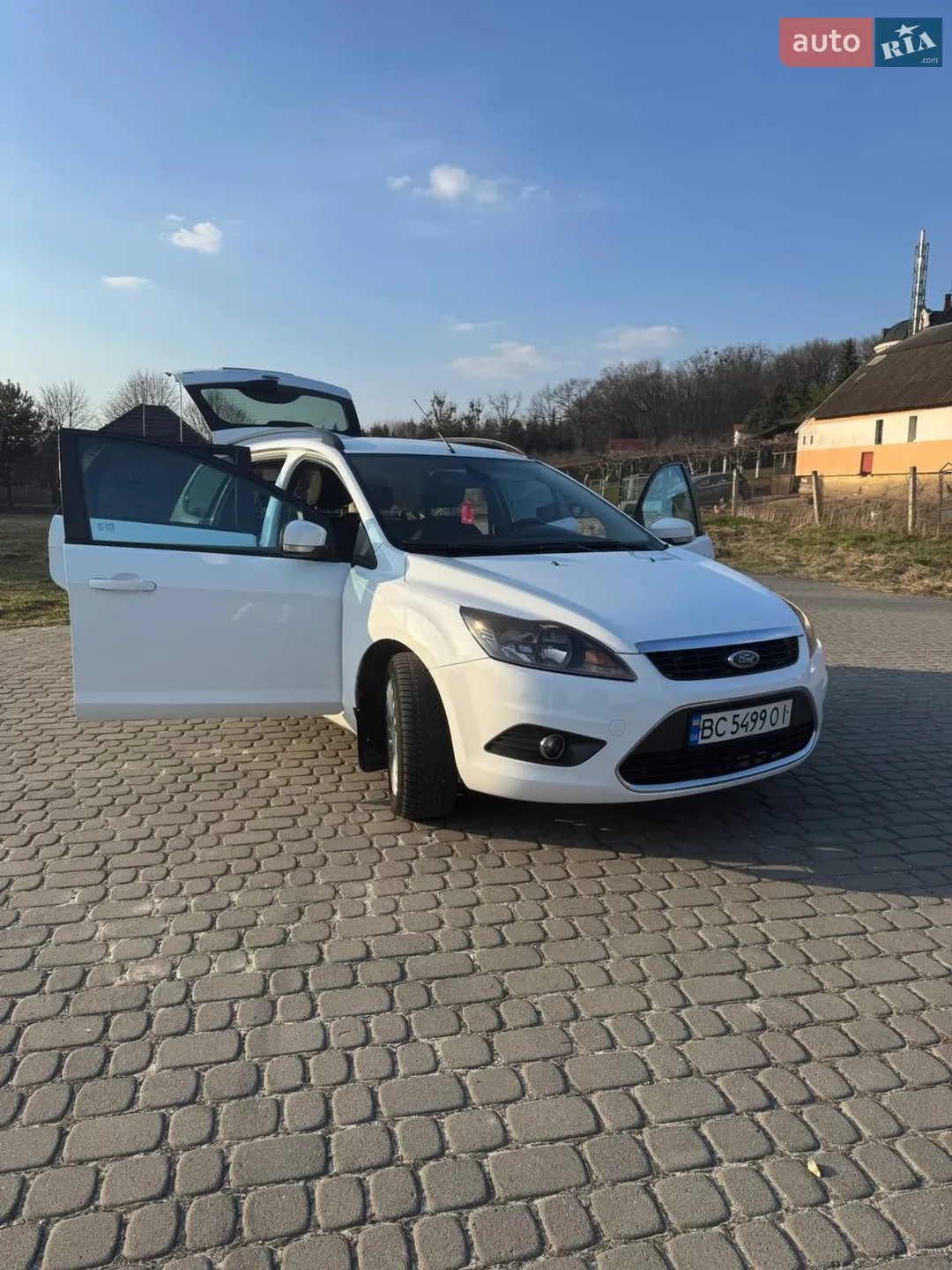 2010 Ford Focus - мініатюра 3