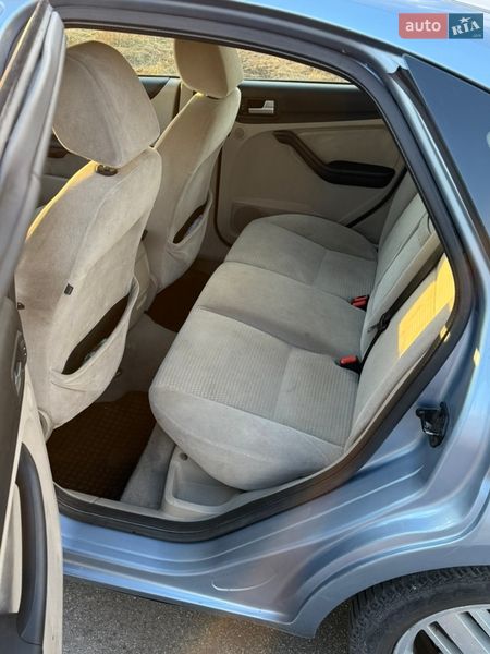 Хетчбек Ford Focus 2007 в Ізяславі