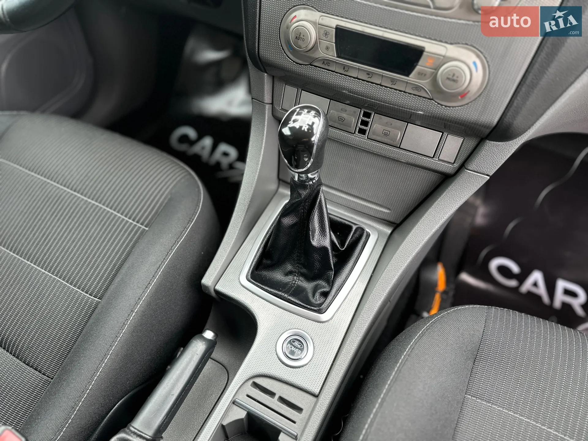 2010 Ford Focus - мініатюра 26