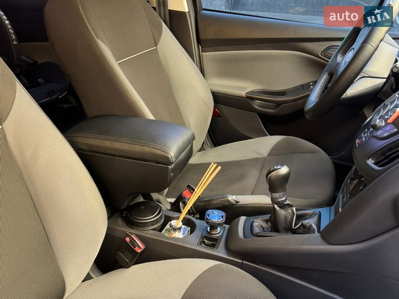 Хэтчбек Ford Focus 2012 в Стрые фото 16 Хэтчбек Ford Focus 2012 в Стрые