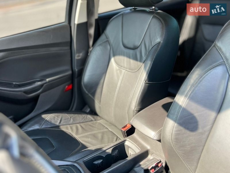 Седан Ford Focus 2015 в Тернополі фото 19 Седан Ford Focus 2015 в Тернополі