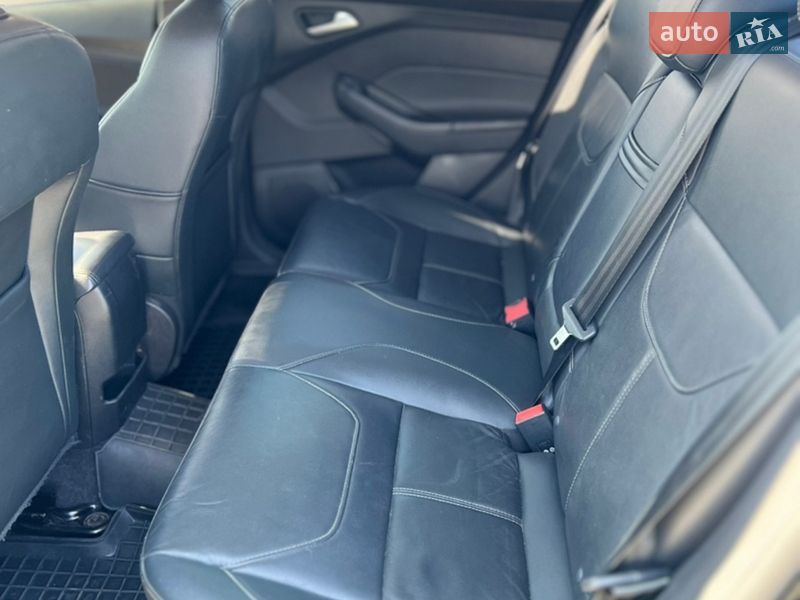 Седан Ford Focus 2015 в Тернополі фото 25 Седан Ford Focus 2015 в Тернополі