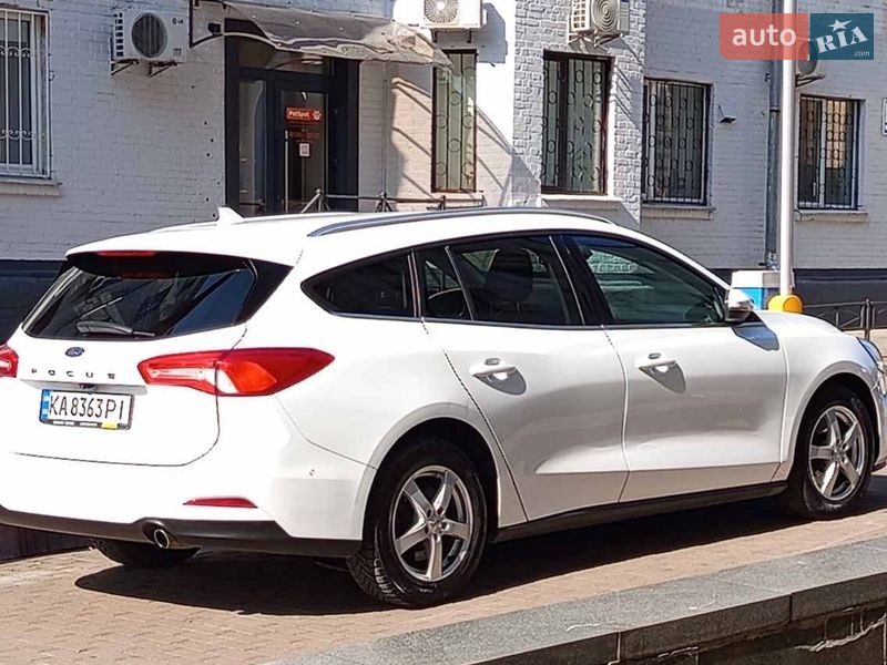 Универсал Ford Focus 2018 в Киеве фото 2 Универсал Ford Focus 2018 в Киеве