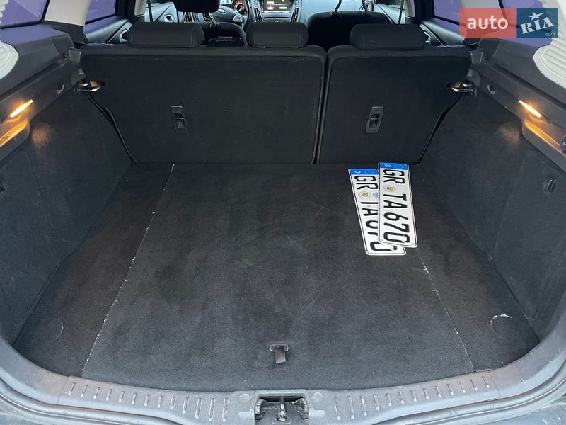 Універсал Ford Focus 2015 в Золочеві