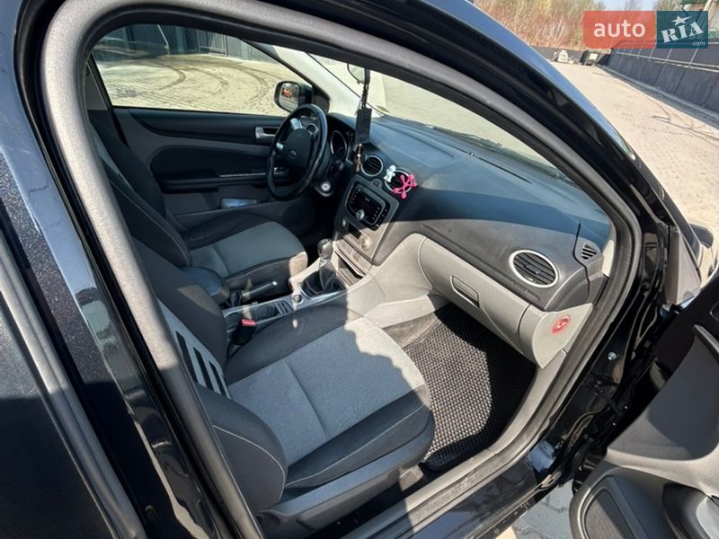 Хетчбек Ford Focus 2010 в Львові