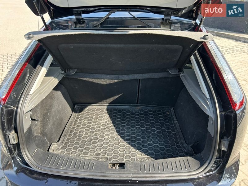 Хетчбек Ford Focus 2010 в Львові