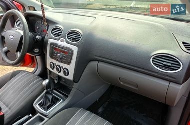Хэтчбек Ford Focus 2010 в Бродах