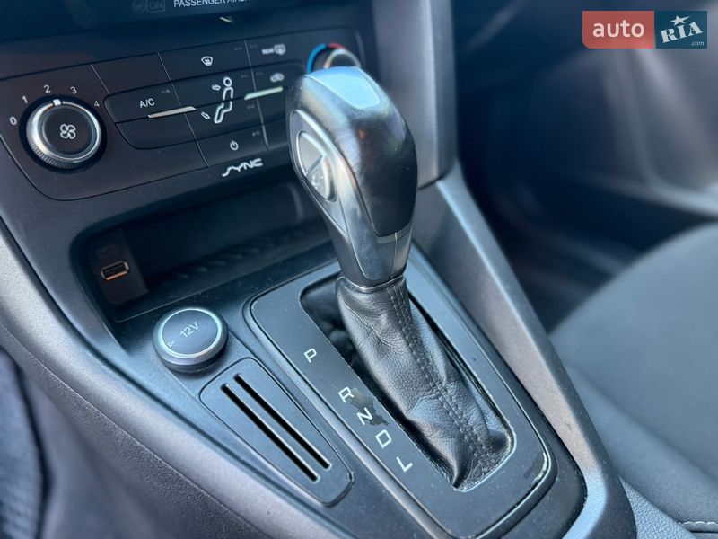 Хетчбек Ford Focus 2015 в Дніпрі