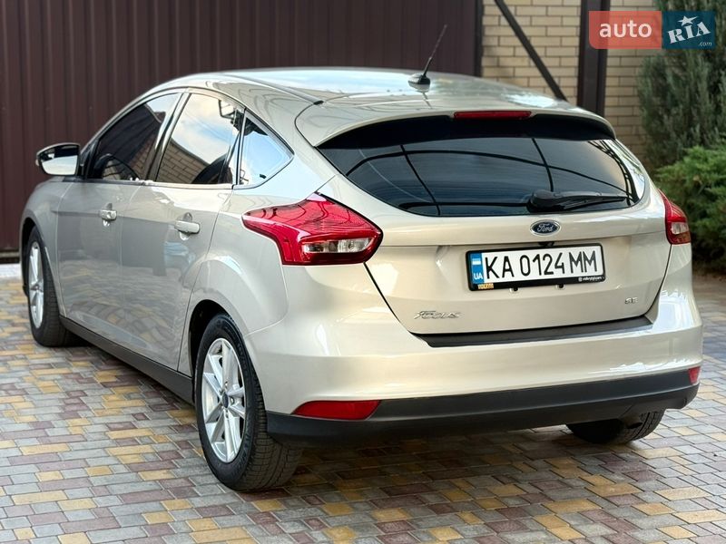 Хетчбек Ford Focus 2015 в Дніпрі