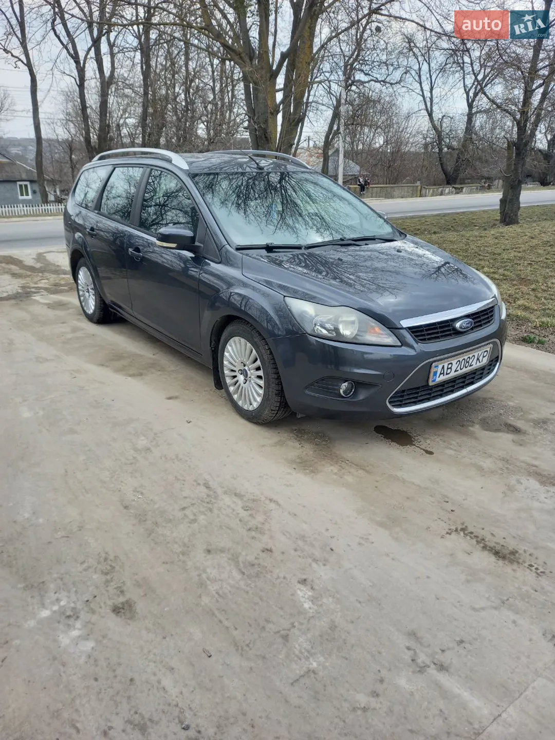 2010 Ford Focus - мініатюра 2