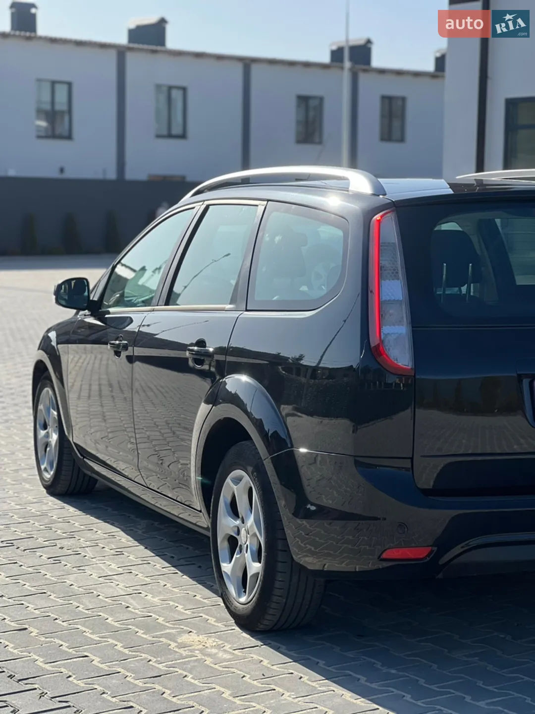 2010 Ford Focus - мініатюра 8