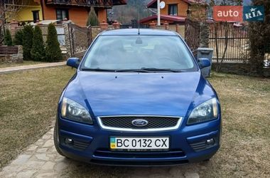 Хэтчбек Ford Focus 2007 в Славском