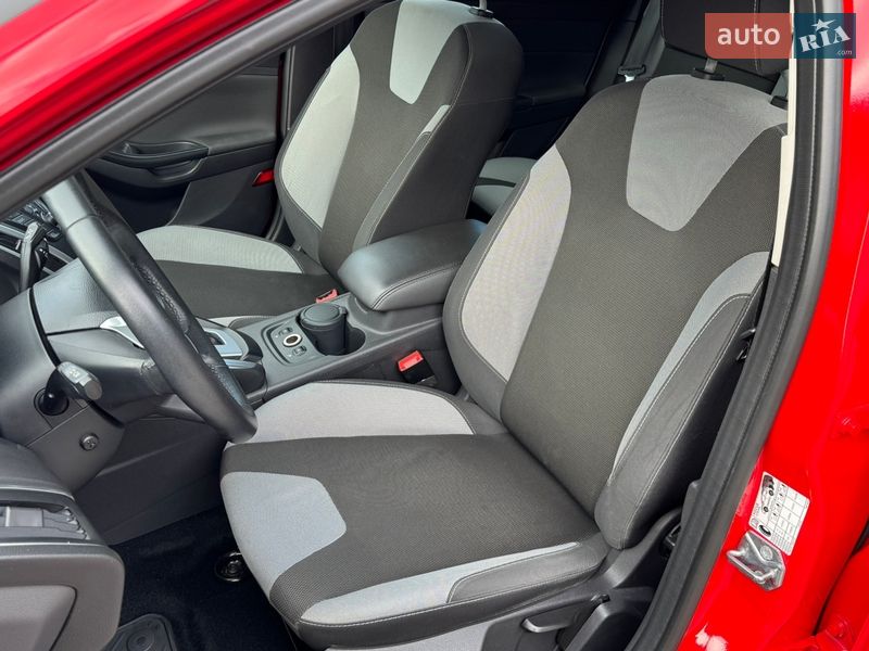 Хэтчбек Ford Focus 2011 в Киеве