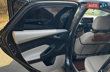 Хэтчбек Ford Focus 2015 в Ровно