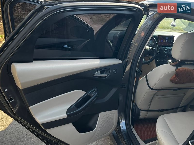 Хэтчбек Ford Focus 2015 в Ровно