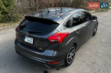 Хэтчбек Ford Focus 2015 в Ровно