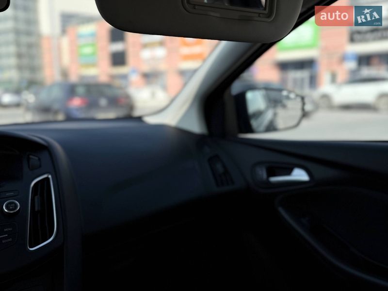 Седан Ford Focus 2015 в Львове