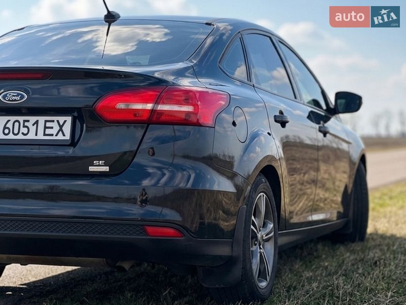 Седан Ford Focus 2018 в Петрове