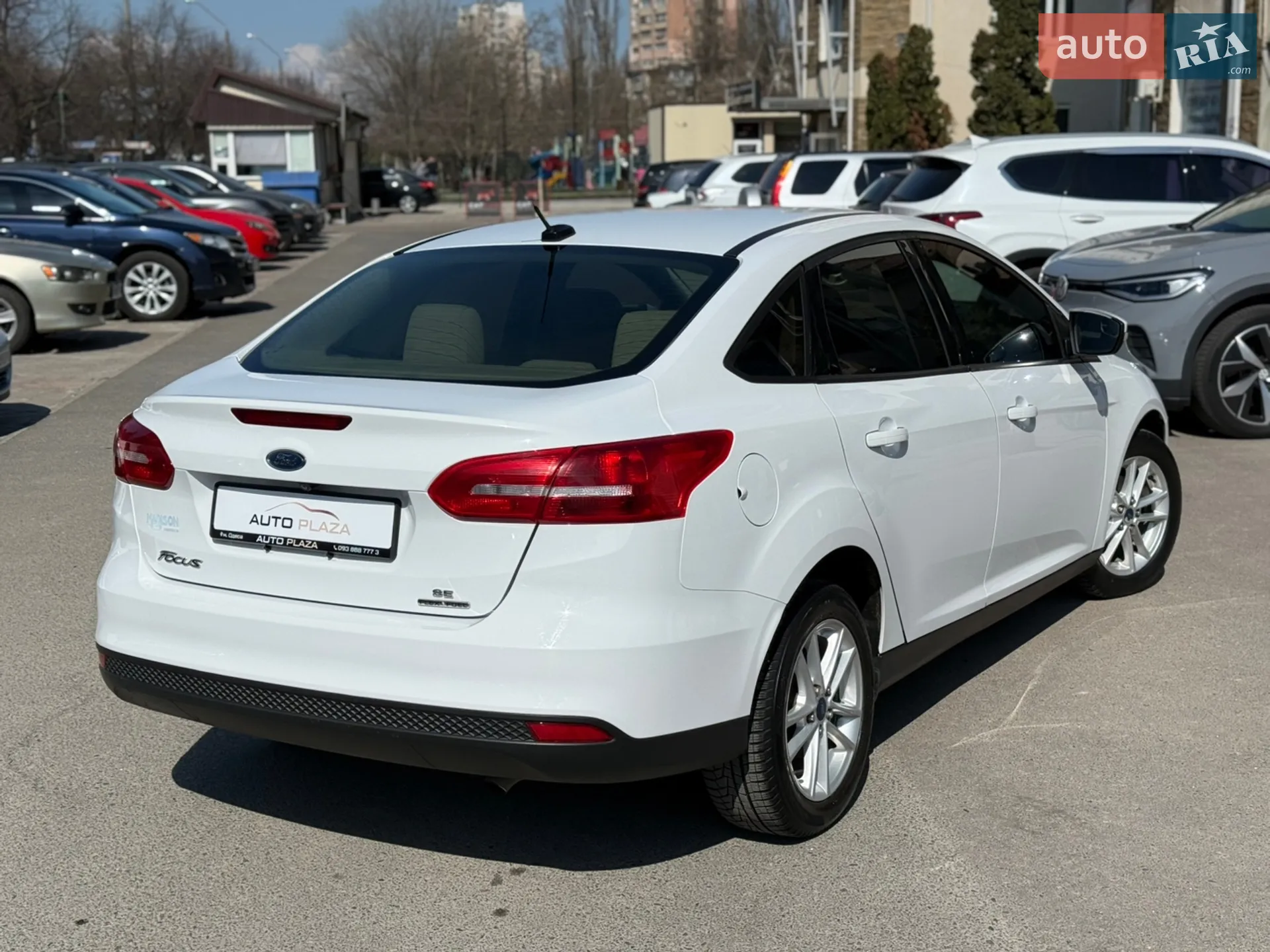 2016 Ford Focus - мініатюра 17