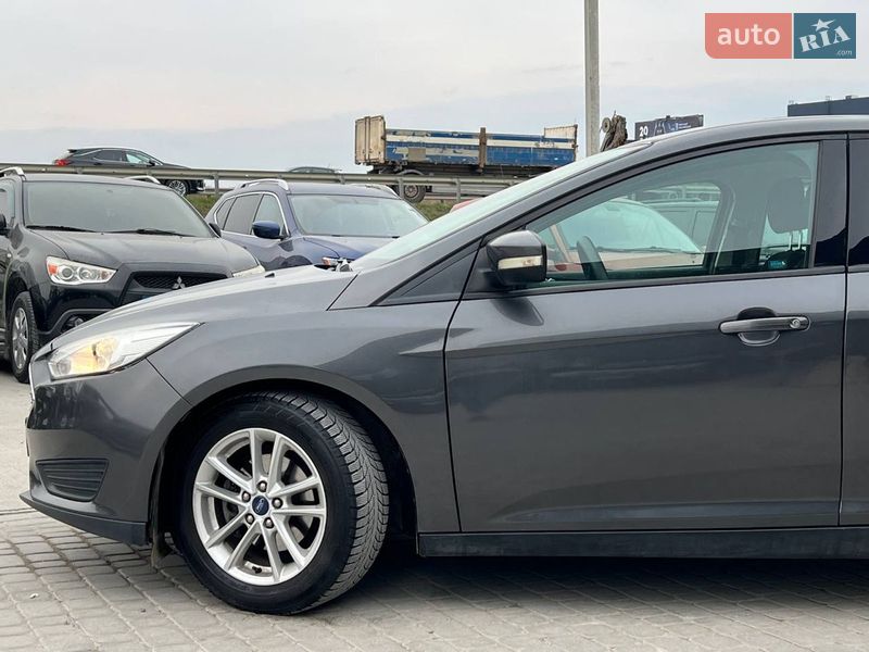 Седан Ford Focus 2017 в Львове