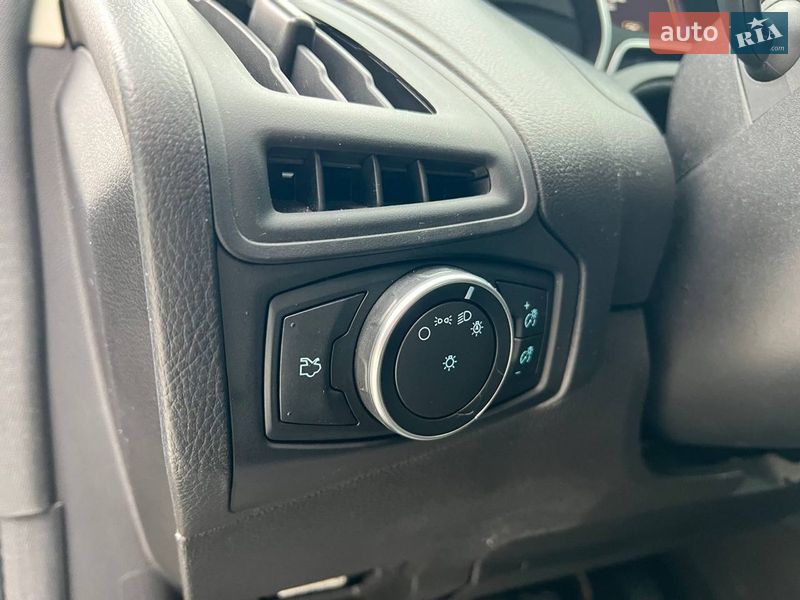 Седан Ford Focus 2017 в Львове