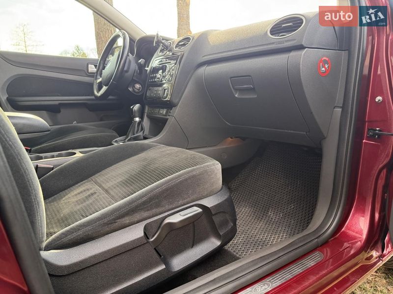 Хетчбек Ford Focus 2005 в Києві фото 9 Хетчбек Ford Focus 2005 в Києві