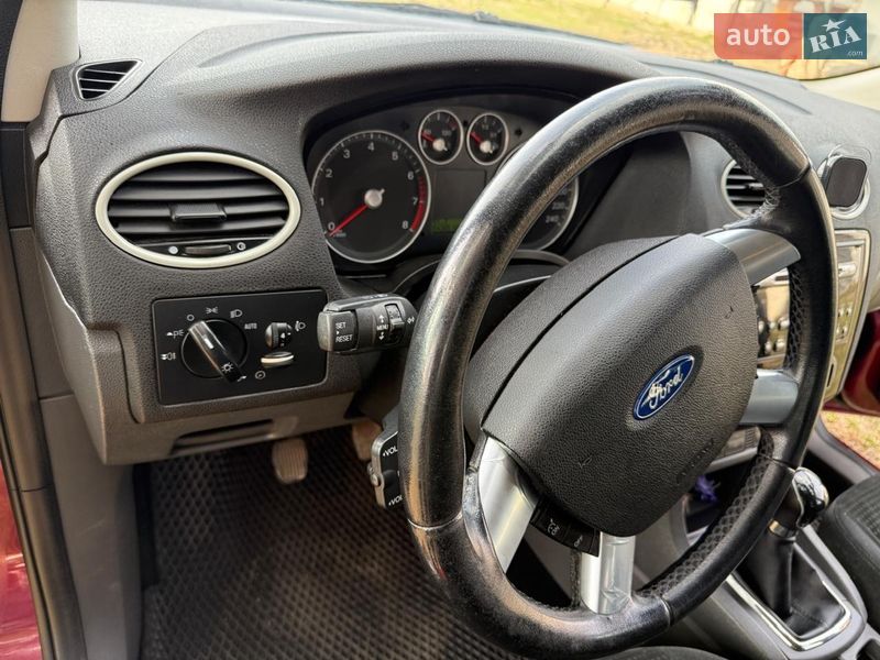 Хетчбек Ford Focus 2005 в Києві фото 12 Хетчбек Ford Focus 2005 в Києві
