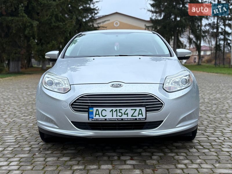 Хэтчбек Ford Focus 2013 в Луцке фото 3 Хэтчбек Ford Focus 2013 в Луцке