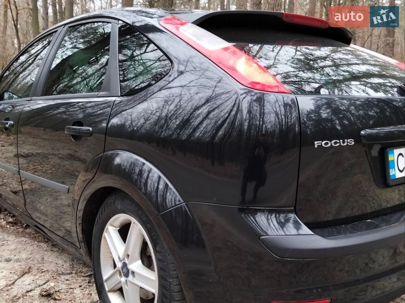Хэтчбек Ford Focus 2006 в Киеве