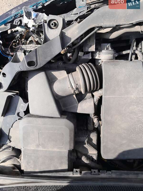 Седан Ford Focus 2007 в Вишневому фото 7 Седан Ford Focus 2007 в Вишневому