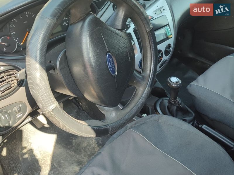 Седан Ford Focus 2004 в Ивано-Франковске фото 4 Седан Ford Focus 2004 в Ивано-Франковске