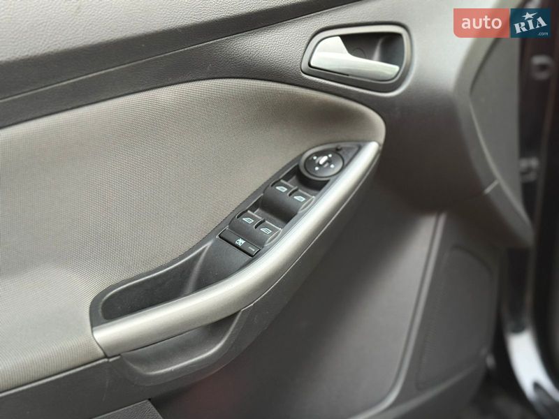 Хетчбек Ford Focus 2011 в Володимирі фото 9 Хетчбек Ford Focus 2011 в Володимирі