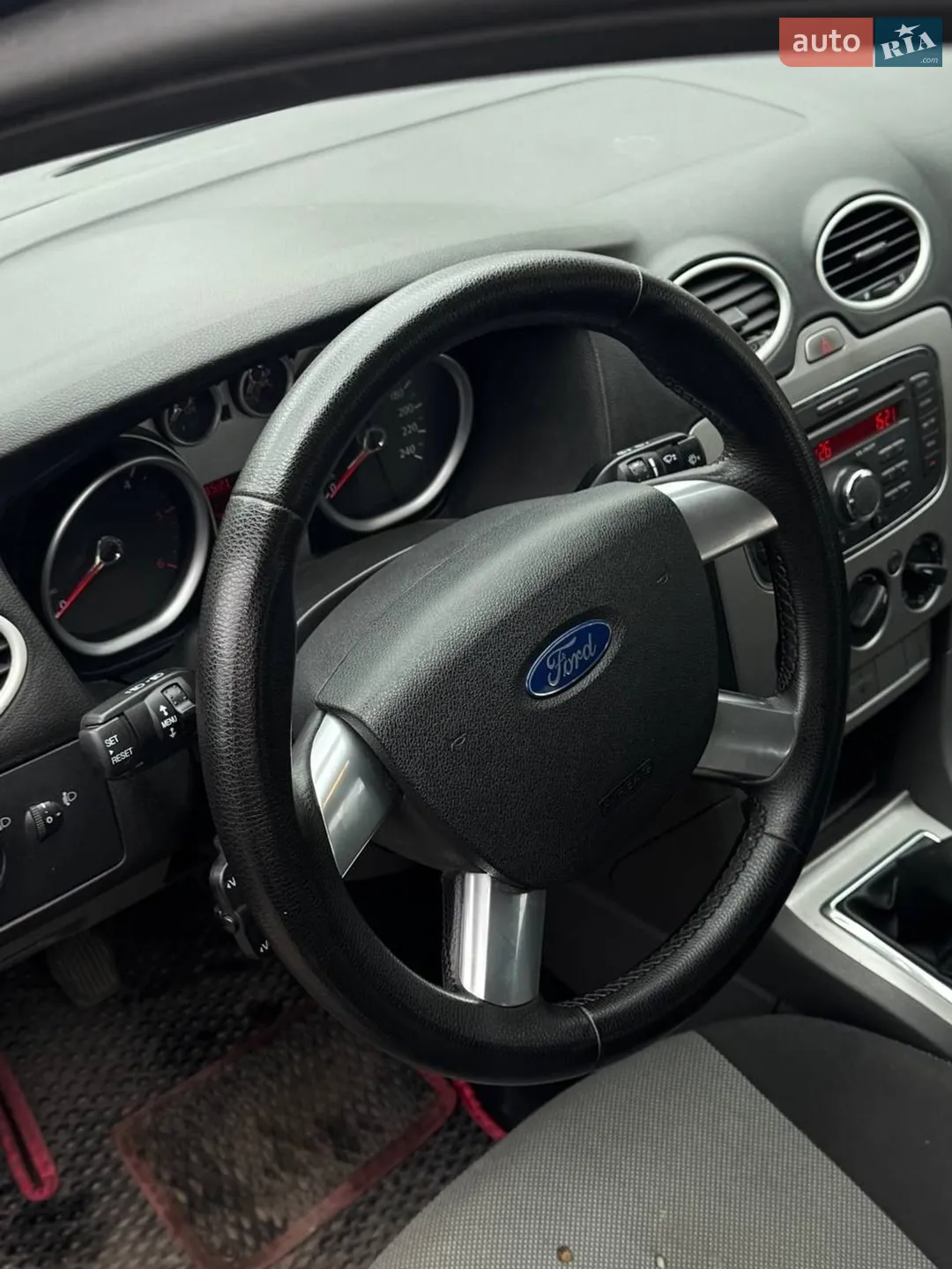 2010 Ford Focus - мініатюра 6