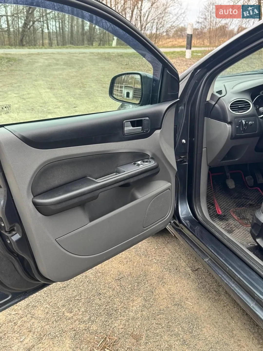2010 Ford Focus - мініатюра 7