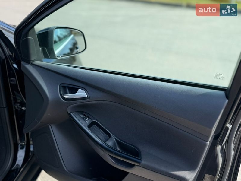 Седан Ford Focus 2012 в Олександрії