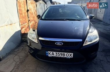 Хэтчбек Ford Focus 2010 в Киеве