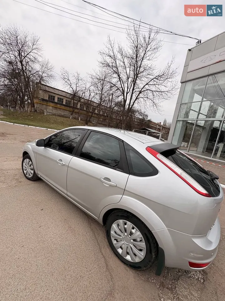 2010 Ford Focus - мініатюра 18