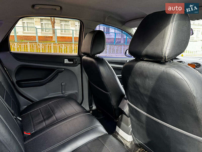 Хэтчбек Ford Focus 2008 в Киеве фото 24 Хэтчбек Ford Focus 2008 в Киеве