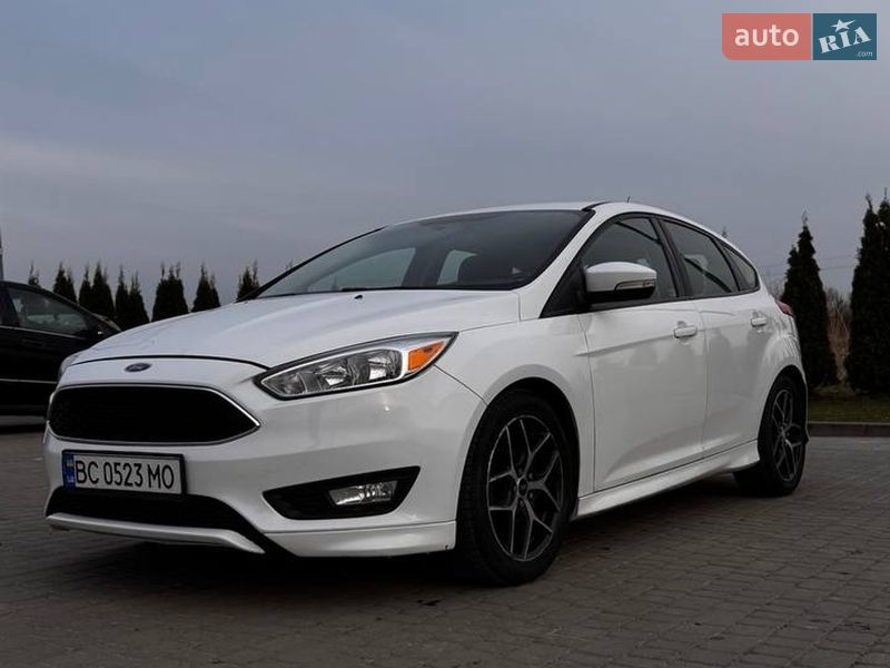 Хэтчбек Ford Focus 2015 в Городке фото Хэтчбек Ford Focus 2015 в Городке