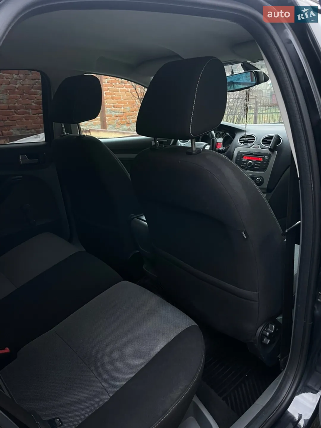 2010 Ford Focus - мініатюра 12