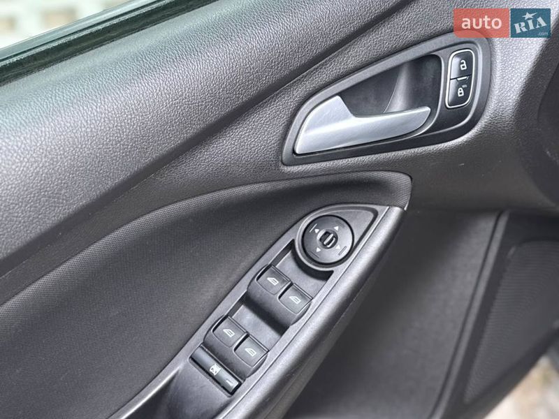 Хэтчбек Ford Focus 2015 в Львове фото 14 Хэтчбек Ford Focus 2015 в Львове