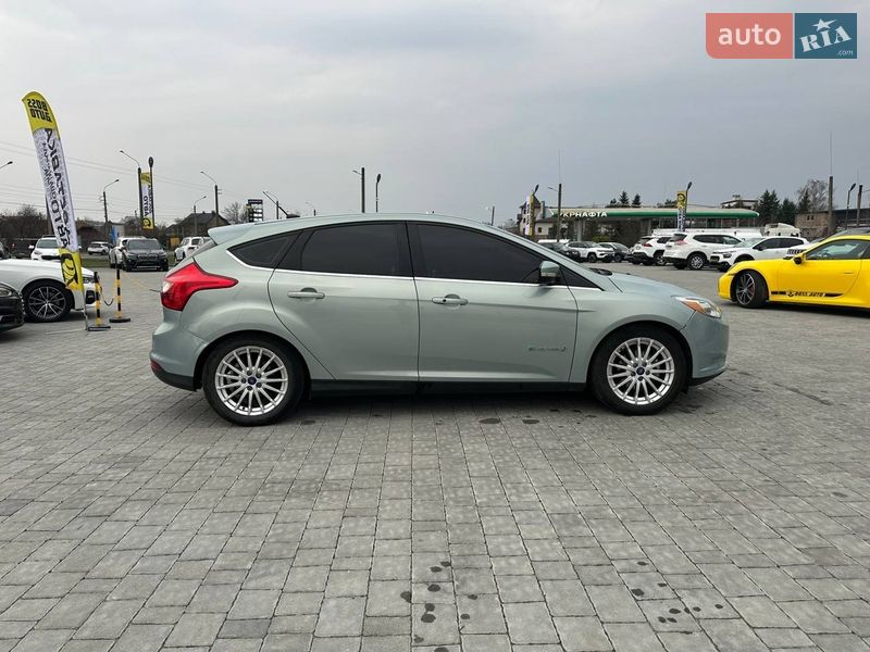 Хетчбек Ford Focus 2013 в Івано-Франківську