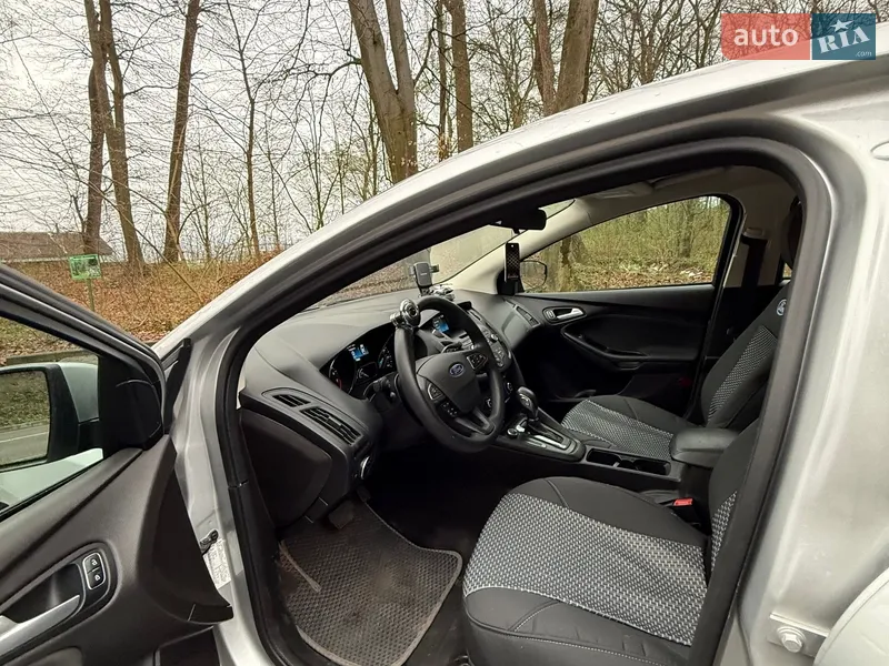 Ford Focus 2017 VIN 1FADP3K26HL251487 фото оголошення 7 з 61