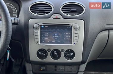 Хэтчбек Ford Focus 2011 в Киеве