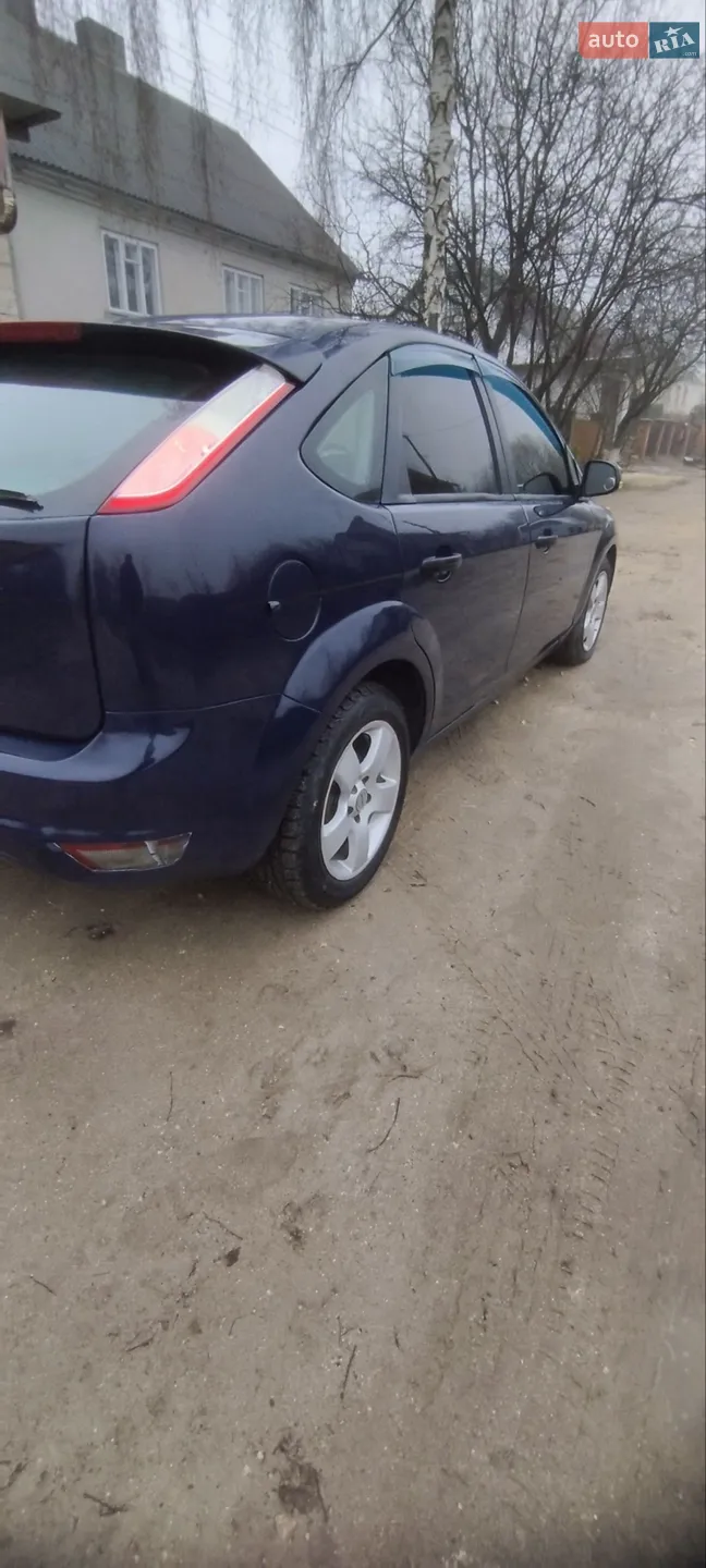 2010 Ford Focus - мініатюра 25