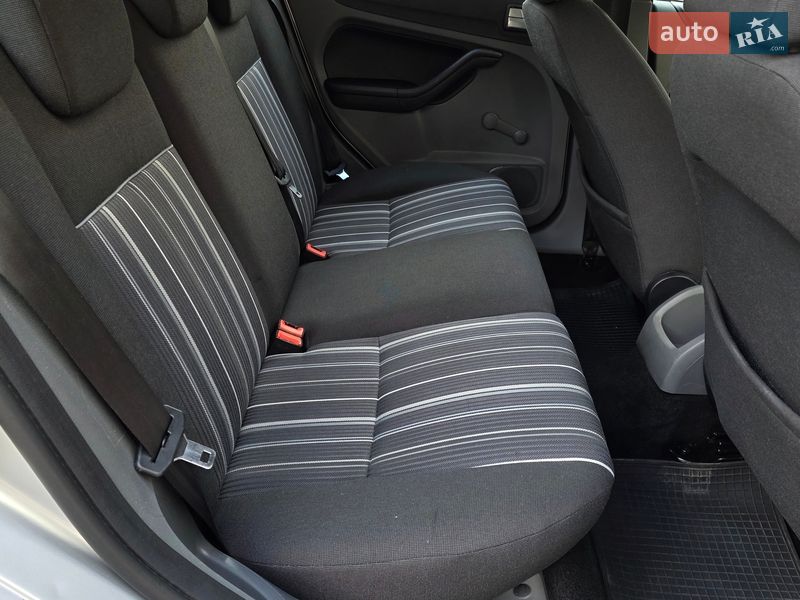 Универсал Ford Focus 2010 в Тернополе фото 33 Универсал Ford Focus 2010 в Тернополе