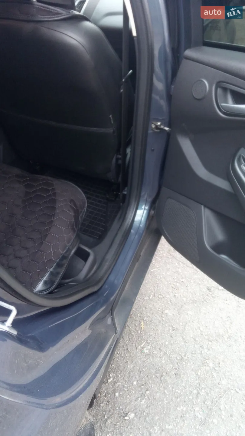Ford Focus 2013 VIN WF0LXXGCBLDA18745 фото оголошення 15 з 22