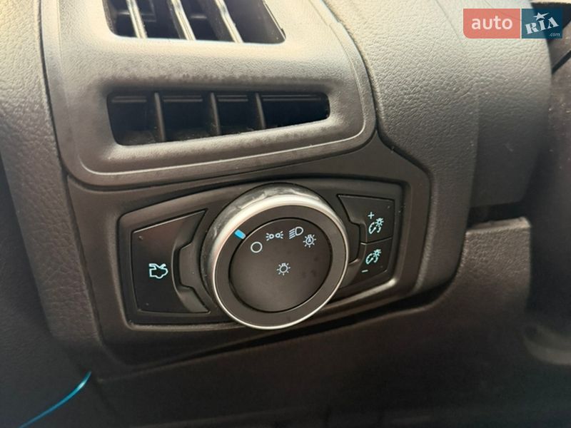 Седан Ford Focus 2015 в Чернігові