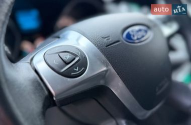Хэтчбек Ford Focus 2014 в Киеве